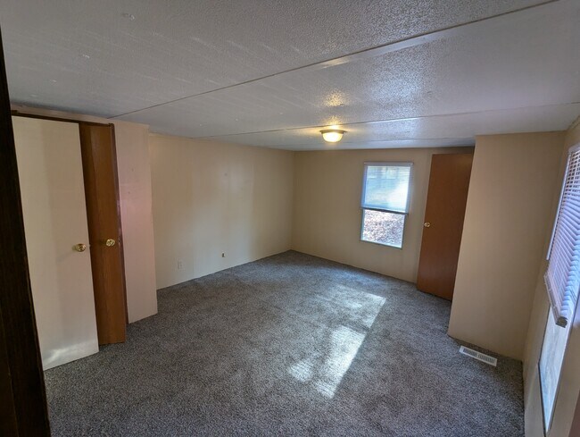 Foto del edificio - 123 Ransdell Ln
