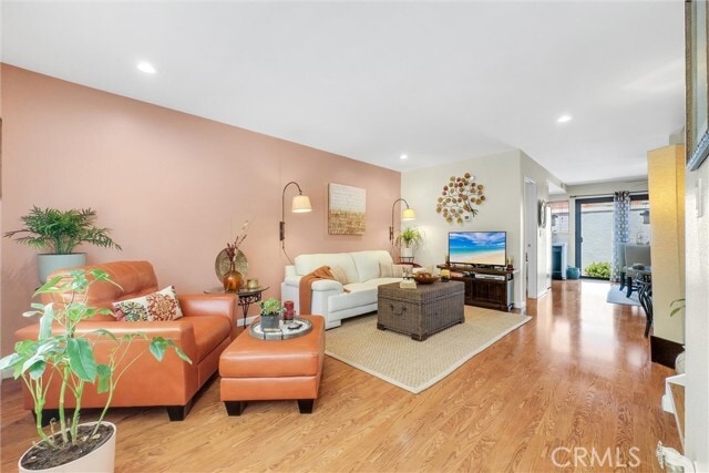 Building Photo - 28002 Ridgecove Ct N