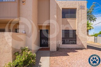 Building Photo - 3526 W Dunlap Ave