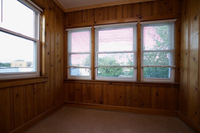 Foto del edificio - 3531 N Bell Ave