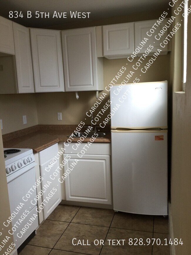 Foto del edificio - 834 5th Ave W