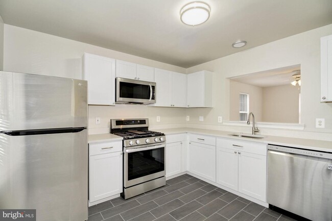 Foto del edificio - 13251 Lake Geneva Way
