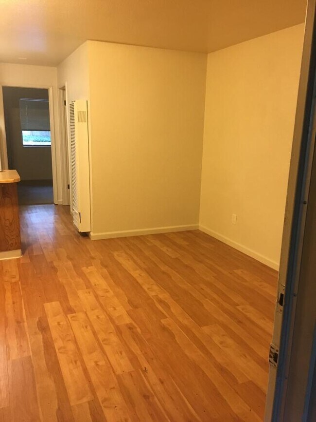 Foto del edificio - 1 bedroom in Rohnert Park CA 94928