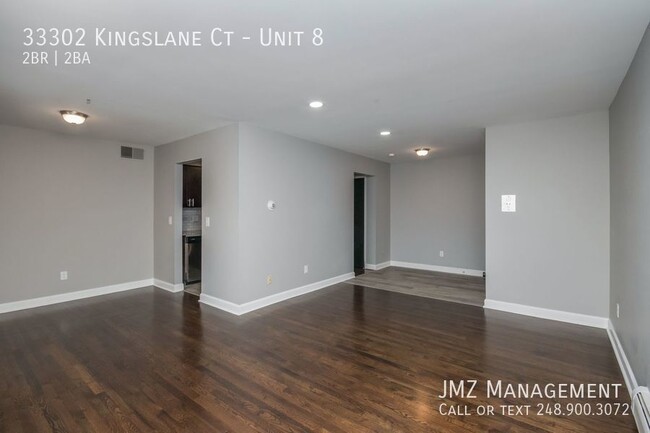 Building Photo - GORGEOUS UPDATED 2 BED/2 BATH UNIT IN FARM...