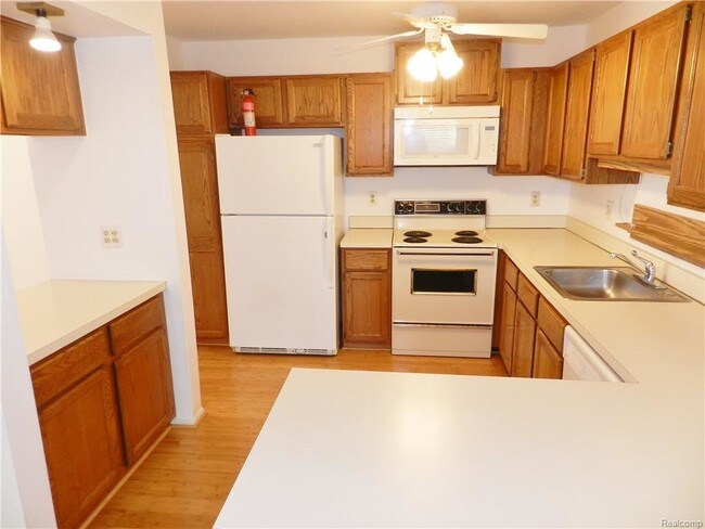 Building Photo - 21214 W Glen Haven Cir