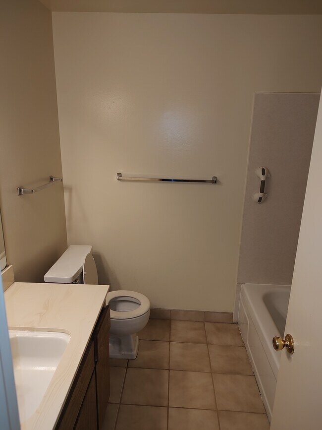 Foto del edificio - 71 W Santa Ana Ave