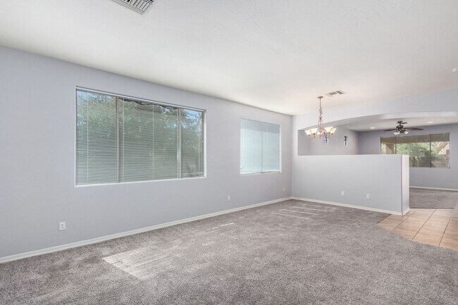 Foto del edificio - Coming Soon! Spacious Home & Yard with RV ...