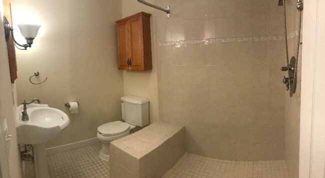 Building Photo - 3227 11th St NW