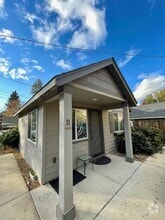 Building Photo - 11 NW Hixon Ave
