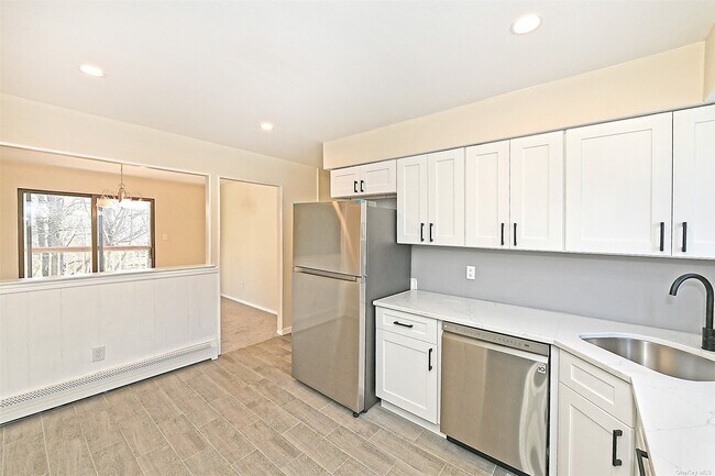 Building Photo - 4072 Remsen St