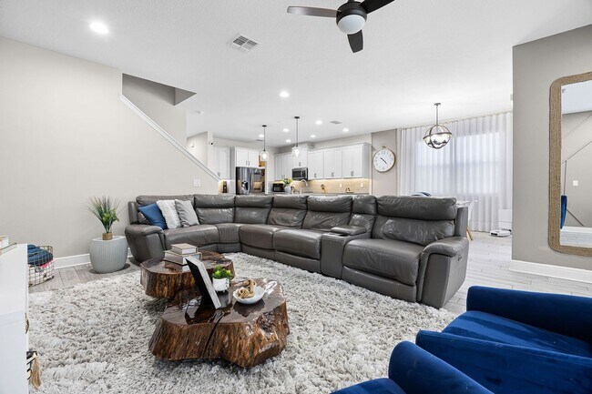 Building Photo - Beautiful 5-Bedroom Rental Home Available ...
