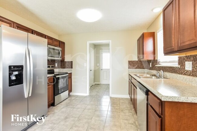 Building Photo - 100 Sondra Ct