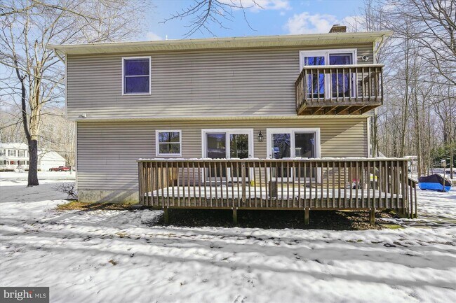 Foto del edificio - 1485 Cedarhurst Rd