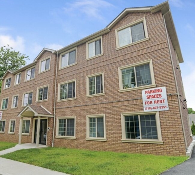 Building Photo - 849 Rockland Ave