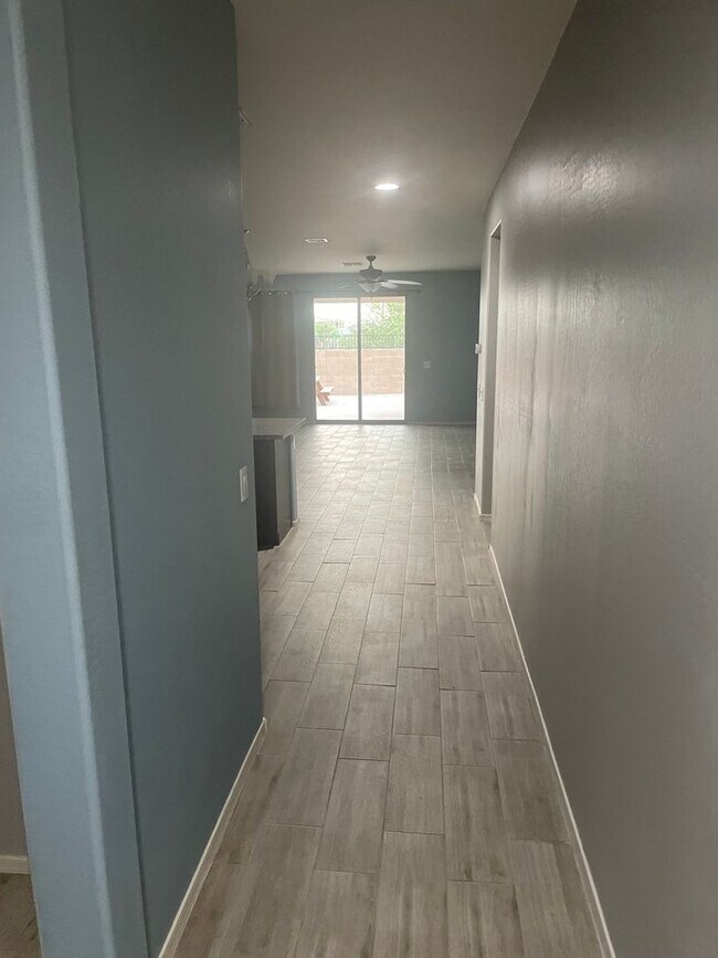 Foto del edificio - 3 BD + DEN IN RANCHO CABRILLO IN PEORIA
