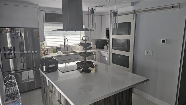 Foto del edificio - 66 NE 160th St