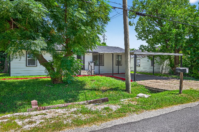 Building Photo - 2418 Ferguson Way