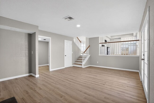 Building Photo - 5103 Devon Green Dr