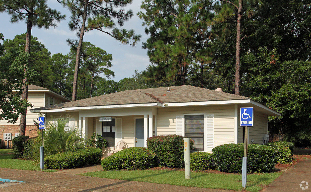 Building Photo - Morgan Trace Apartments