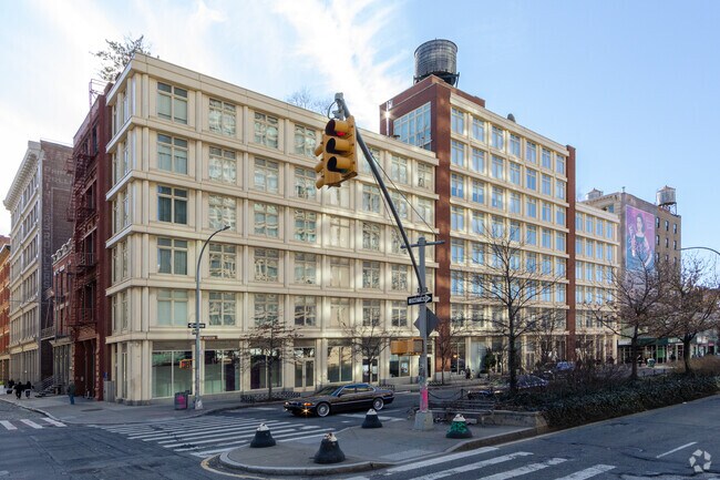 Building Photo - 145 Greene St