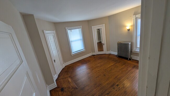 Foto del edificio - 238 S Madison St