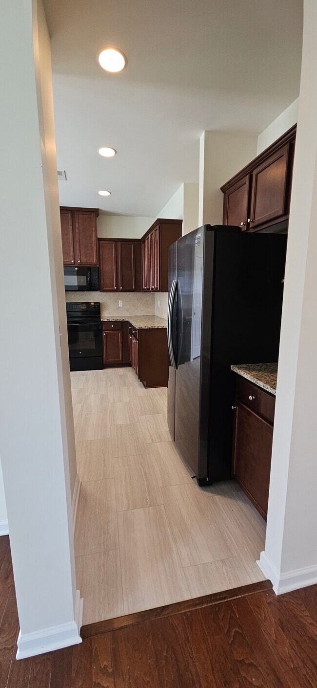 Foto del edificio - 401 Bear Tree Ct