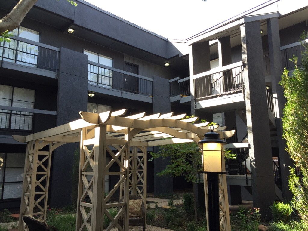 2722 Throckmorton St, Dallas, TX 75219 Apartments in Dallas, TX