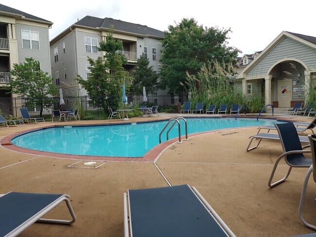 Foto del edificio - 11310 Westbrook Mill Ln