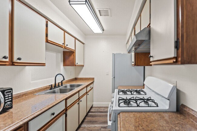 Foto del edificio - 248 E Buckthorn St