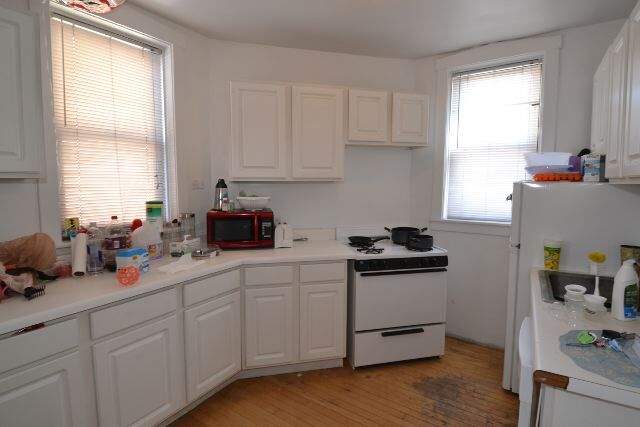 Foto del edificio - 3845 N Greenview Ave