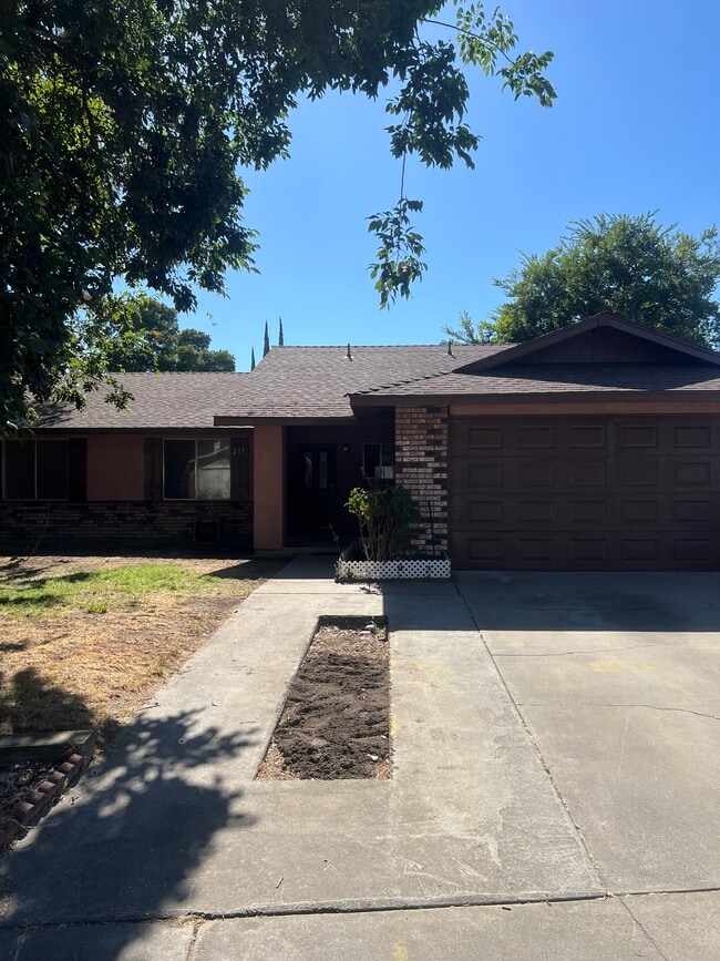 Building Photo - 217 Eula Dr