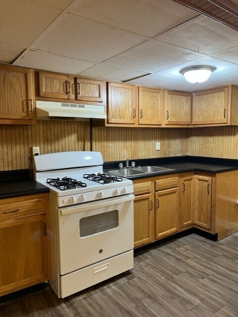 Building Photo - 1505 Homeview Dr