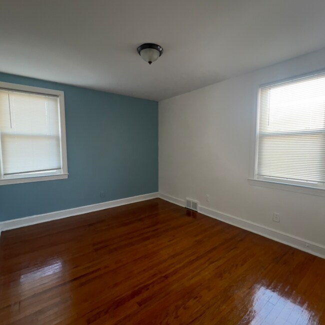 Foto del edificio - 3405 Brunswick Ave
