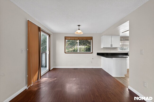 Foto del edificio - 5615 S 141st St