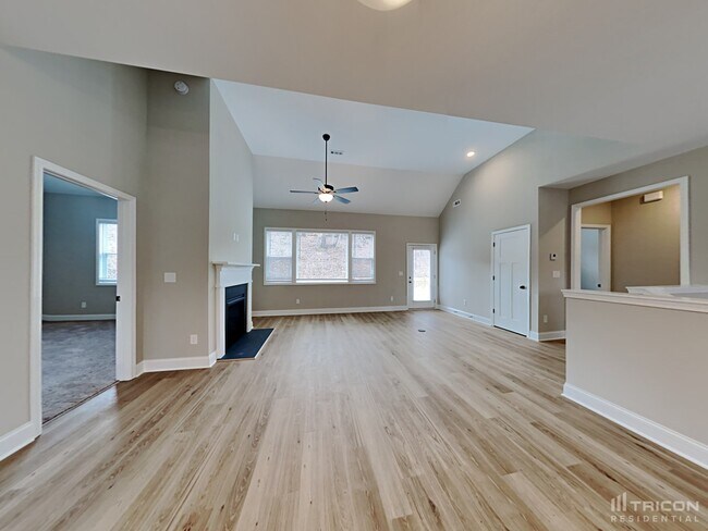 Foto del edificio - 317 Arbor Cir