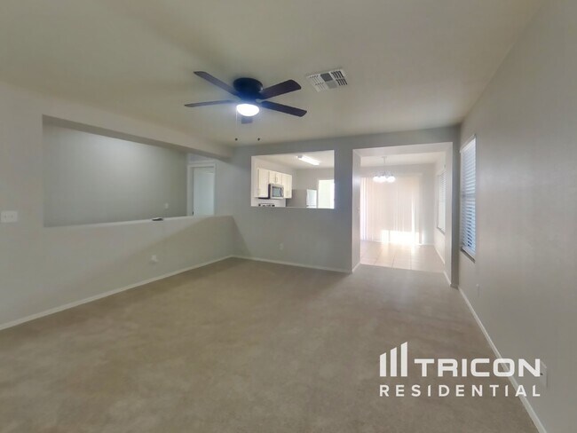 Foto del edificio - 668 E Springfield Pl