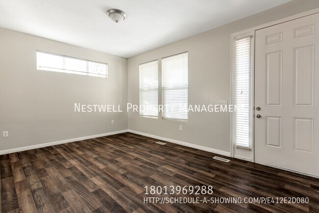 Foto del edificio - 11767 Lake Run Rd