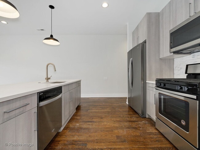 Foto del edificio - 4428 N Sheridan Rd