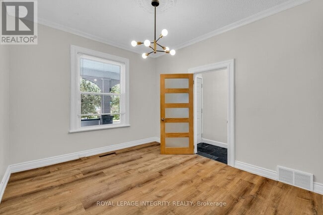 Building Photo - 111 Spadina Ave