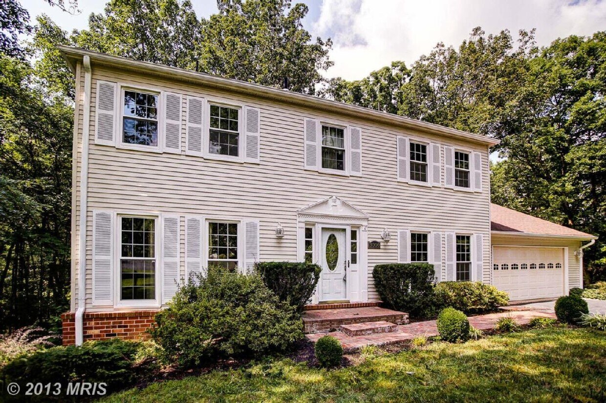 Front of Home - 3000 Phyllmar Pl