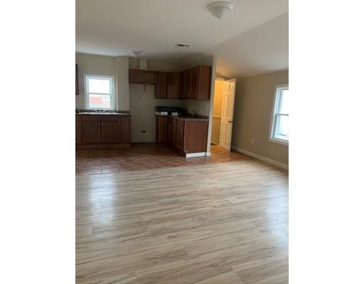 Building Photo - 2 bedroom in New Bedford MA 02746