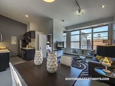 Building Photo - 160 E Berkeley St