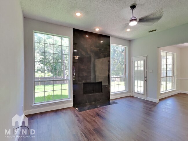 Foto del edificio - 2616 Belmont Ct
