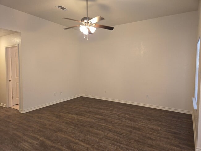 Building Photo - 3714 Oldenburg Ln