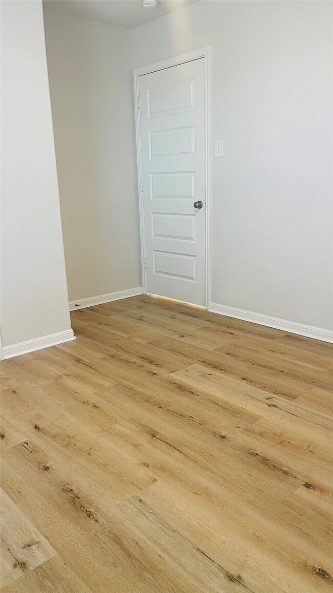 Building Photo - 958 Rd 5702