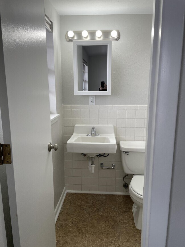 Foto del edificio - 2611 27th St