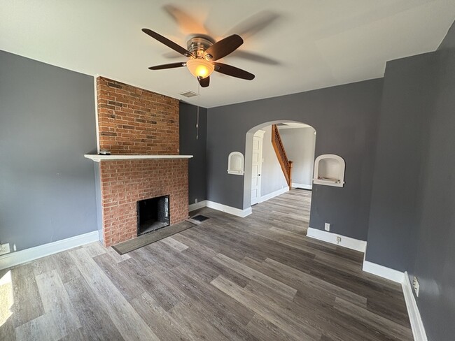 Building Photo - Charming 2 beds 1 bath in Merion Village
