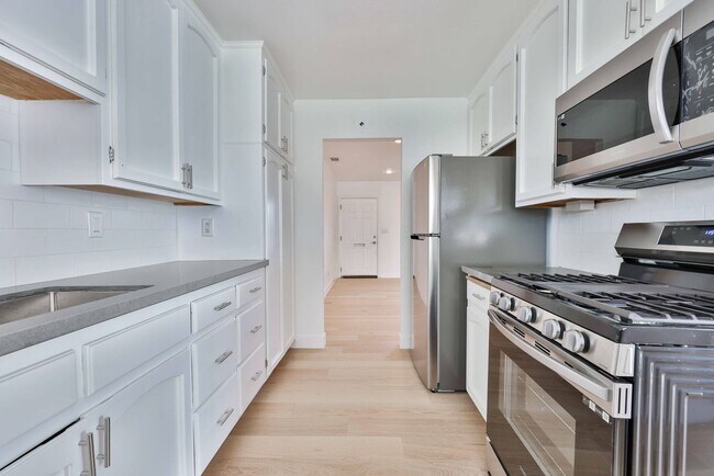 Building Photo - 3 Bedroom Home in University City