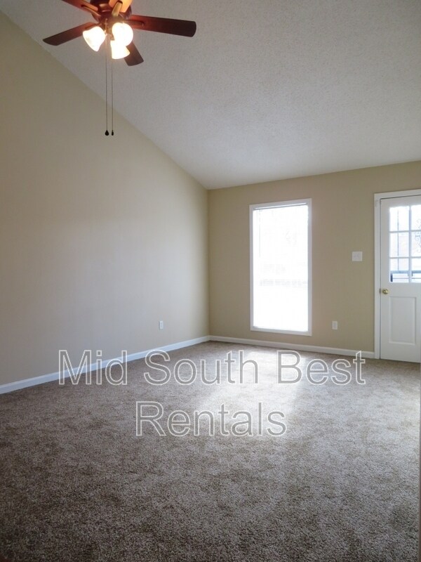 Building Photo - 3790 Deer Forest Dr