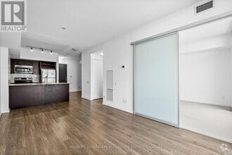 Building Photo - 105-1105 The Queensway